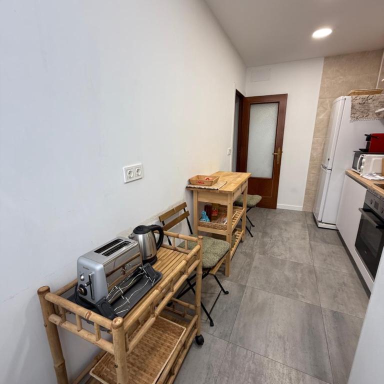 Apartamento Único en Plaza del Pilar - Three-Bedroom Apartment - 35