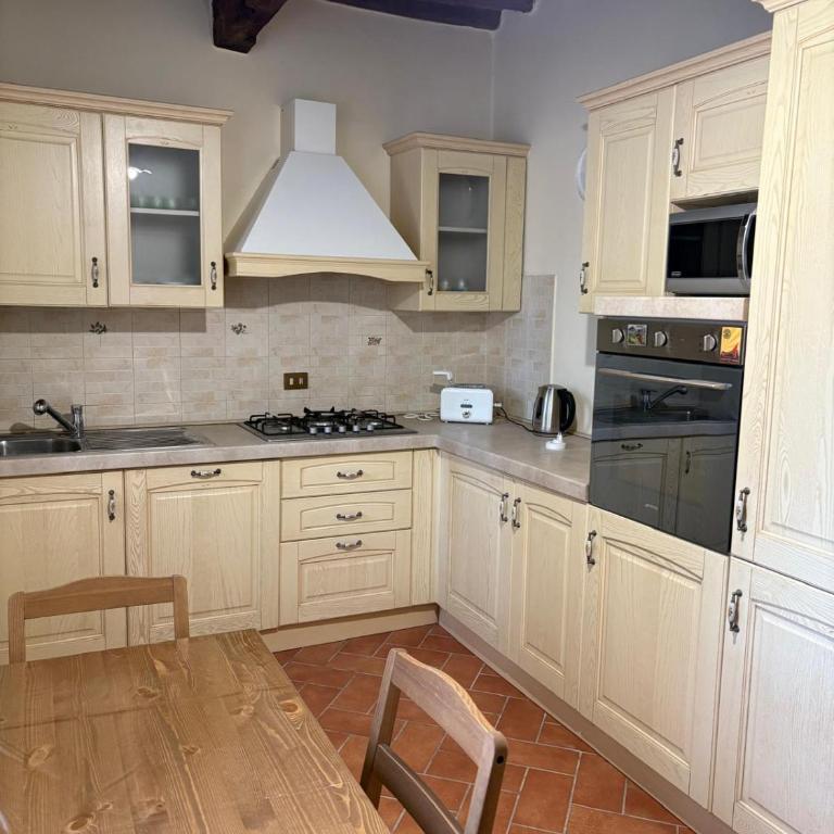 Casa Pieve - Appartamento con 2 Camere da Letto - 1