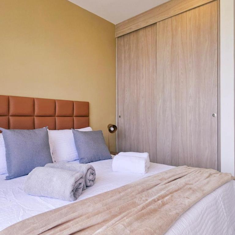 Luxe Shore & Balcony Sunrise 1108 - One-Bedroom Apartment - 11