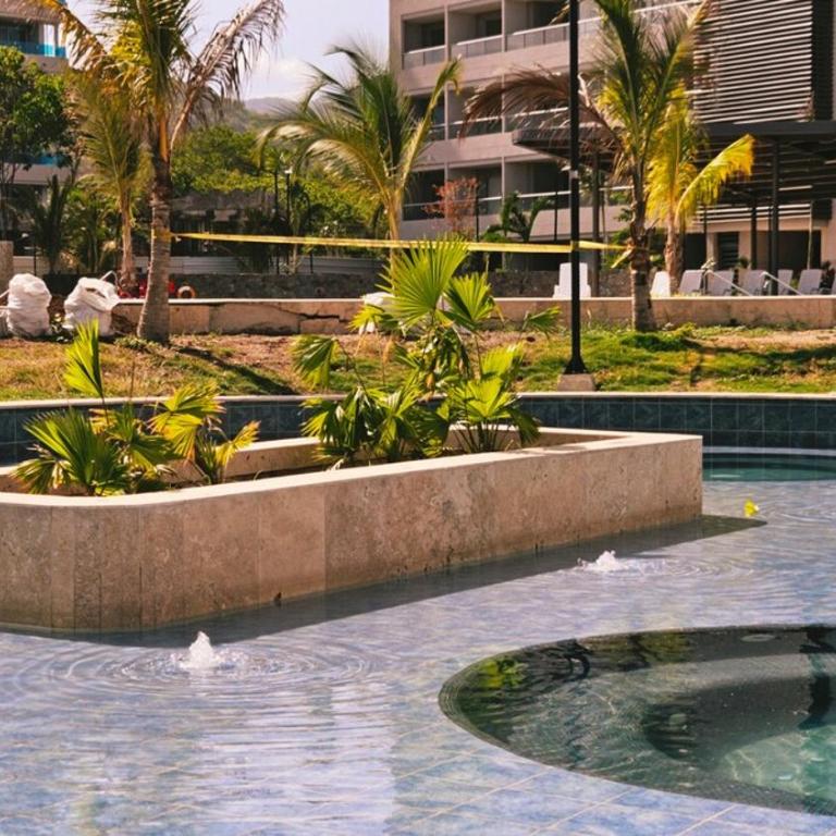 Luxe Shore & Balcony Sunrise 1108 - One-Bedroom Apartment - 21