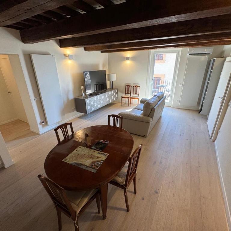 Dimora Fontebella - Appartamento con 2 Camere da Letto - 11