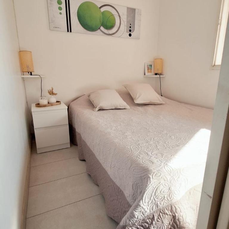 Les Soleillades - T2 cosy pour 4 pers - Piscine, parking privé, à 100m de la plage - LaConciergerieByNina - Appartement 1 Chambre - 13