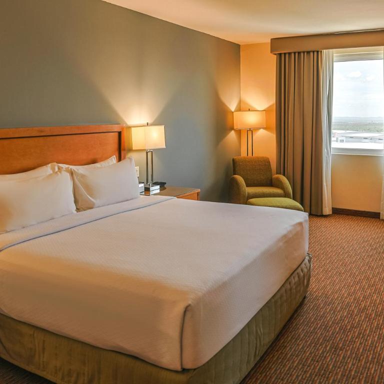 Crowne Plaza Monterrey Aeropuerto by IHG - Standard Room - 6