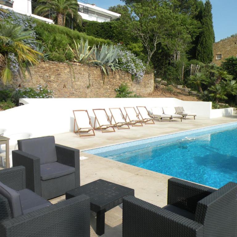 Villa Mesomax - Vue Mer & Piscine à Hyères-Carqueiranne - Maison 3 Chambres - 32
