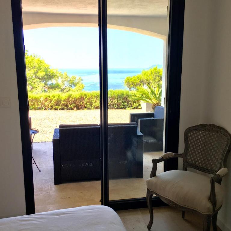 Villa Mesomax - Vue Mer & Piscine à Hyères-Carqueiranne - Maison 3 Chambres - 24