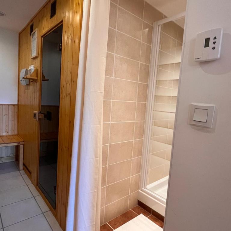 Chalet Le Sabot by OzAlpes - Sauna - 90m télécabine - parking privé - Maison de Vacances - 32