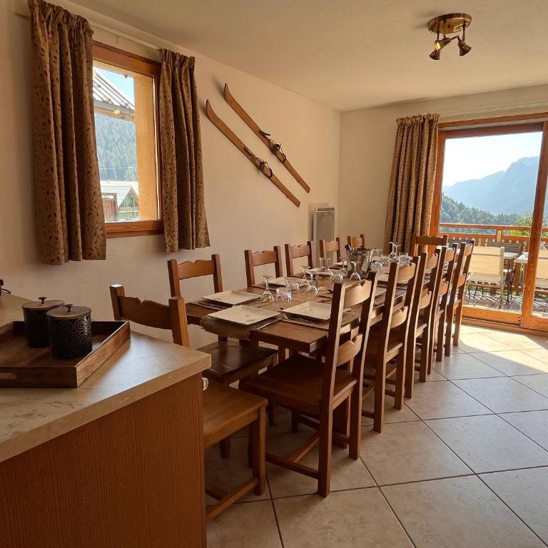 Chalet Le Sabot by OzAlpes - Sauna - 90m télécabine - parking privé - Maison de Vacances - 16