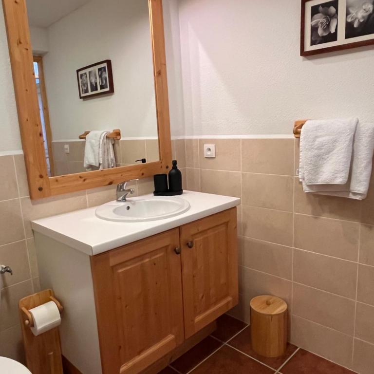 Chalet Le Sabot by OzAlpes - Sauna - 90m télécabine - parking privé - Maison de Vacances - 24