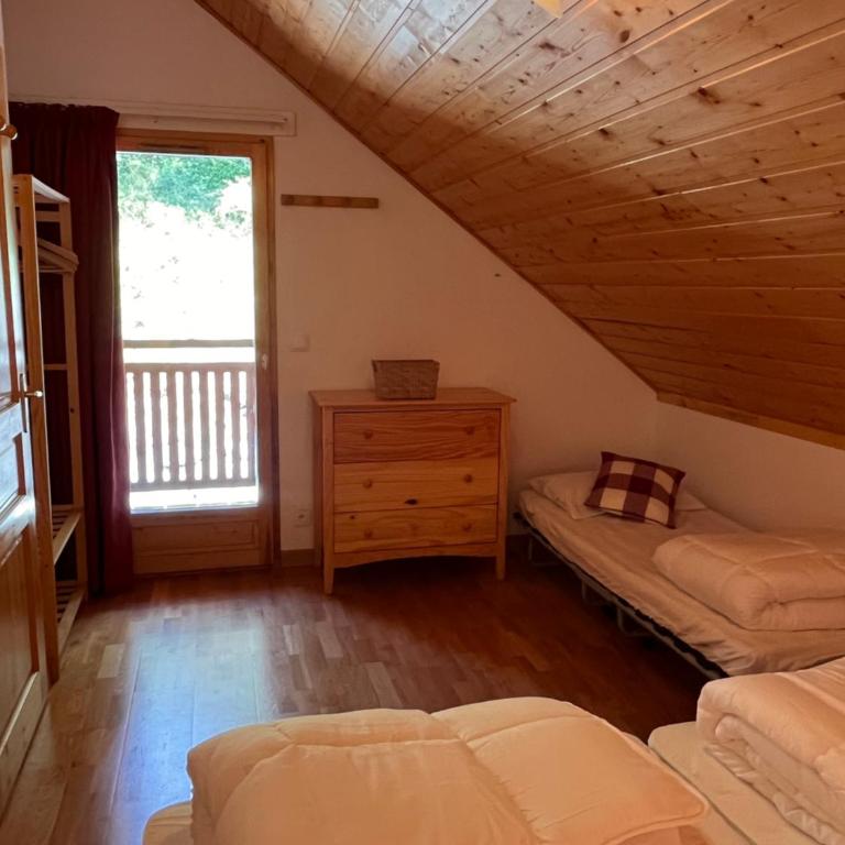Chalet Le Sabot by OzAlpes - Sauna - 90m télécabine - parking privé - Maison de Vacances - 12