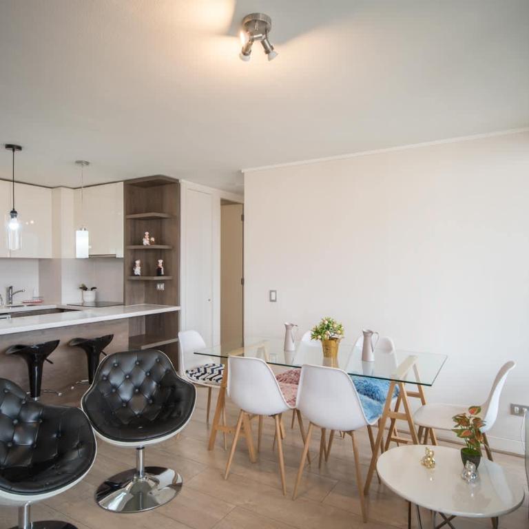 Park & ShopChic 2BR sleeps 6 Las Condes - Apartment - 10