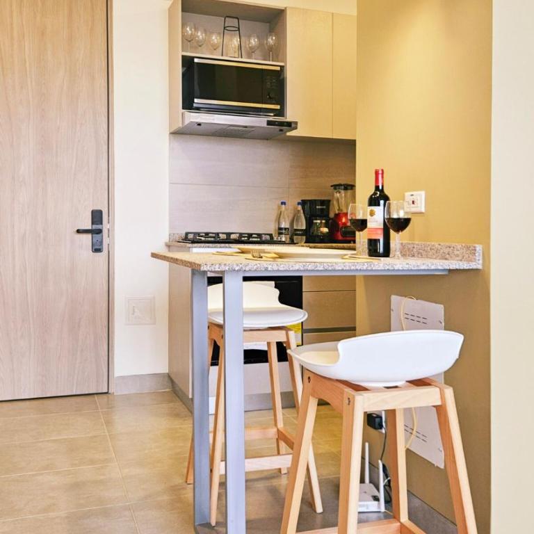 Seaside Retreat Beach Entrance 20th Floor - One-Bedroom Apartment - 52