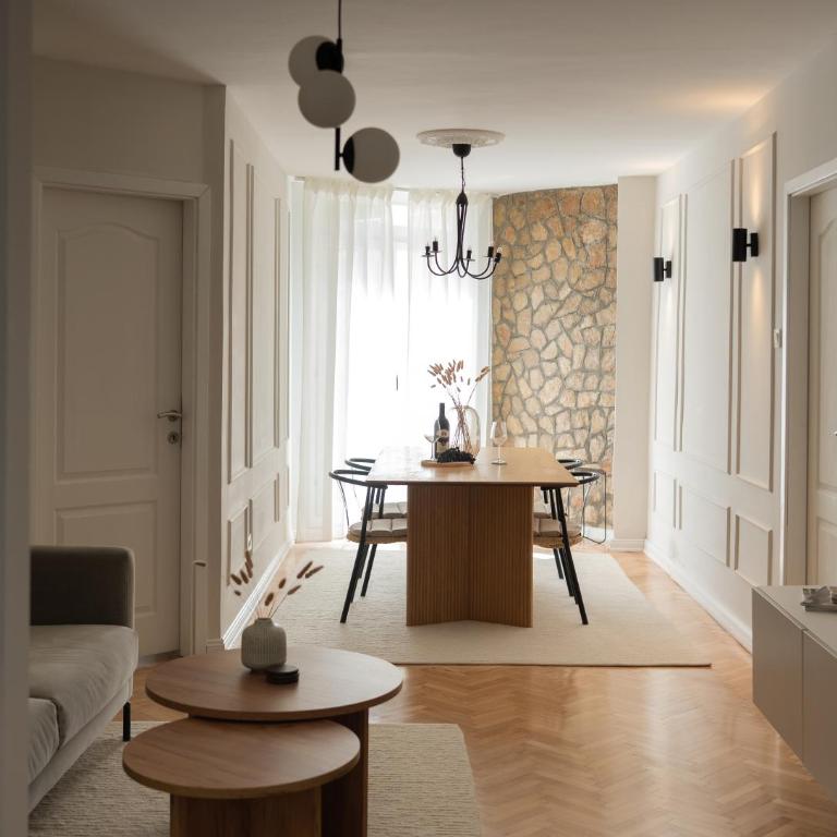 Lumiere Garden Apartment - Two-Bedroom Apartment with Garden View - 15