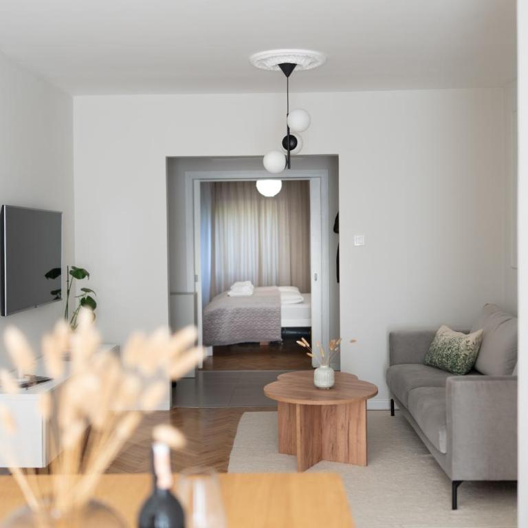 Lumiere Garden Apartment - Two-Bedroom Apartment with Garden View - 20