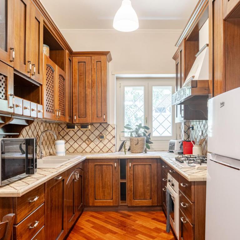 Family House 10 Min Metro Conca d'Oro - Appartamento con 3 Camere da Letto - 17