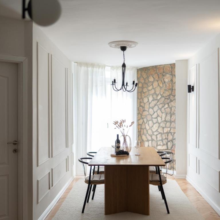 Lumiere Garden Apartment - Two-Bedroom Apartment with Garden View - 6