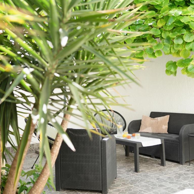 Lumiere Garden Apartment - Two-Bedroom Apartment with Garden View - 33