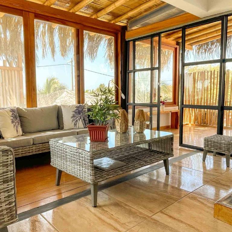 Terrazas Iguana - Six-Bedroom House - 8