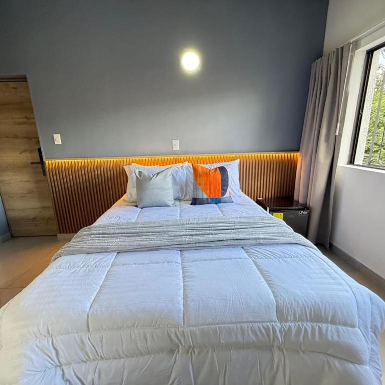 Laureles Boutique Stay - Double Room with Private Bathroom - 6