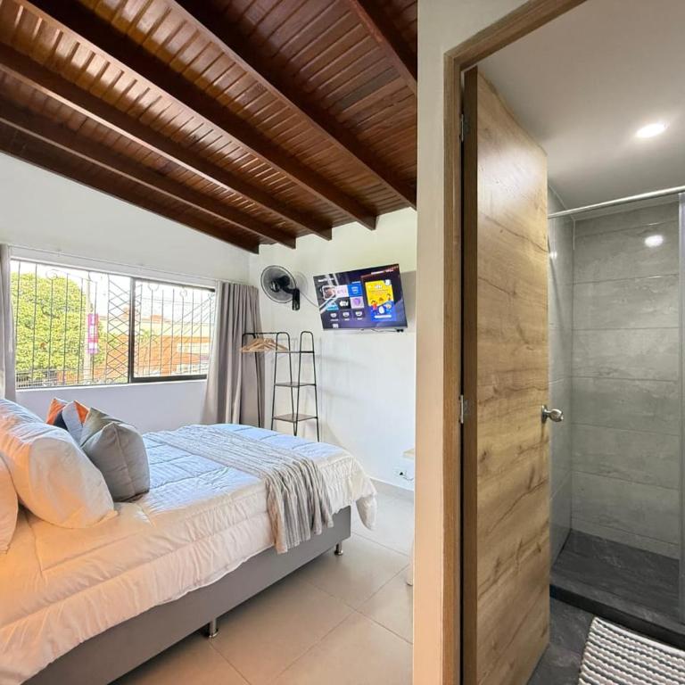 Laureles Boutique Stay - Double Room with Private Bathroom - 1