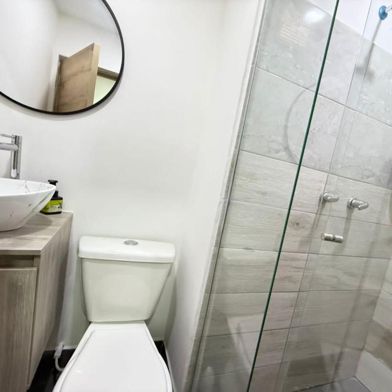 Laureles Boutique Stay - Double Room with Shared Bathroom - 9