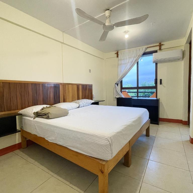 Bacanda Hotel - Habitación con cama extragrande. - 6
