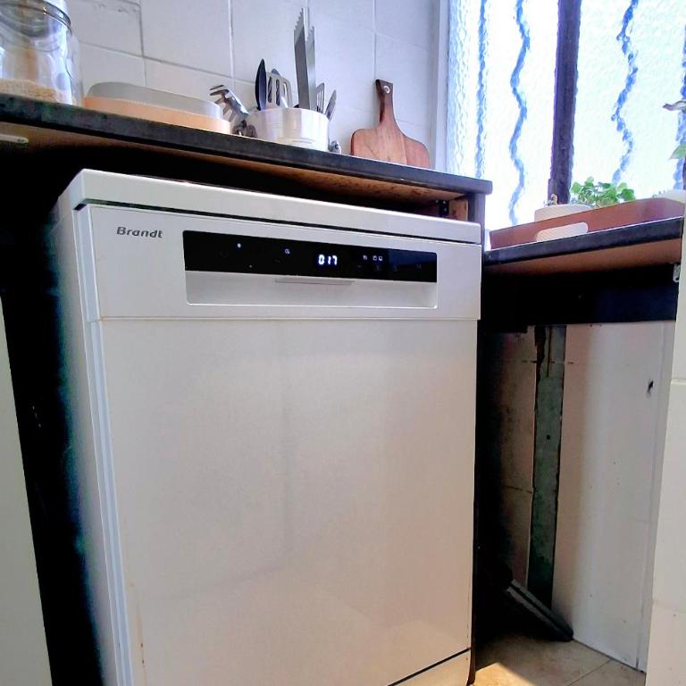 Bel appartement 2 chambres au calme centre Arenes - Two-Bedroom Apartment - 23