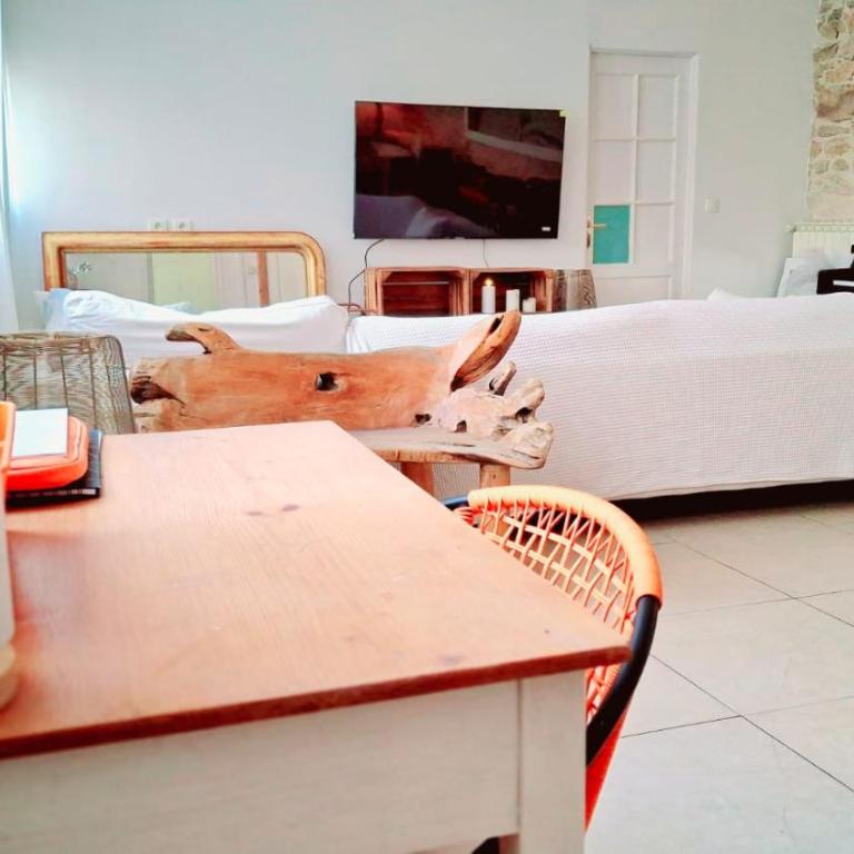 Bel appartement 2 chambres au calme centre Arenes - Two-Bedroom Apartment - 8