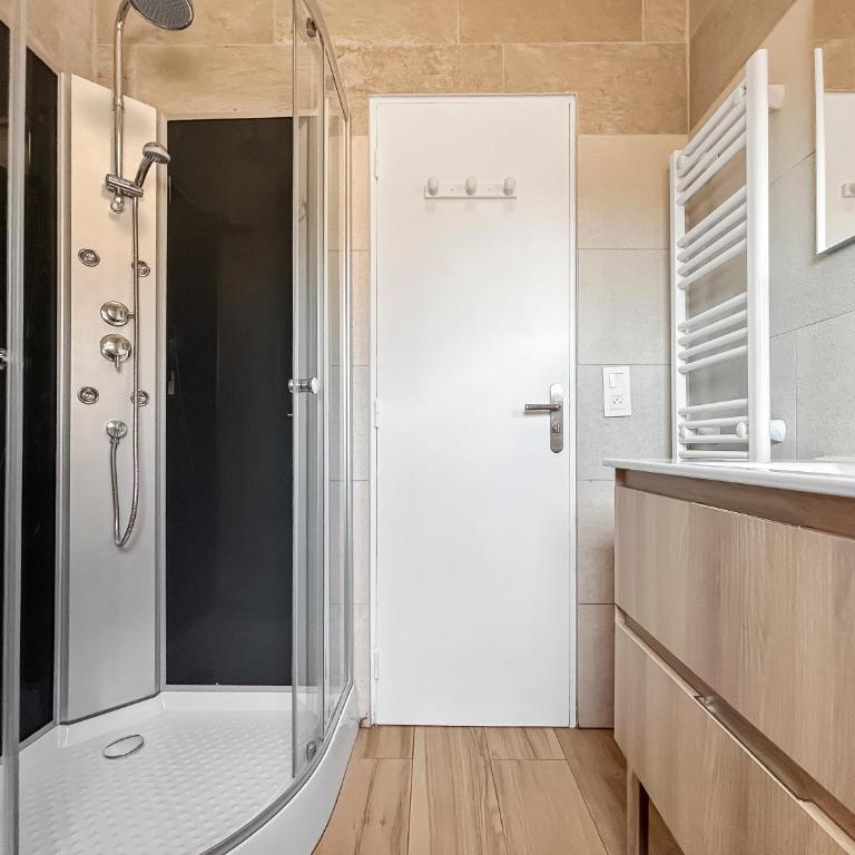 T2 rénové haut de villa avec parking - Appartamento con 1 Camera da Letto - 9