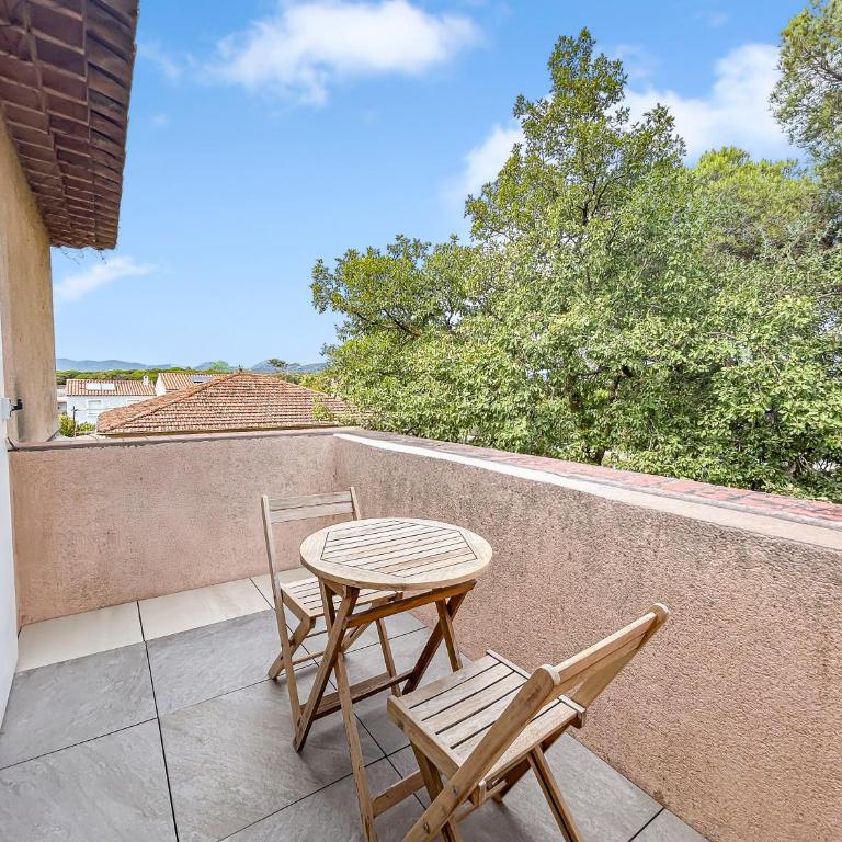 T2 rénové haut de villa avec parking - Appartamento con 1 Camera da Letto - 12