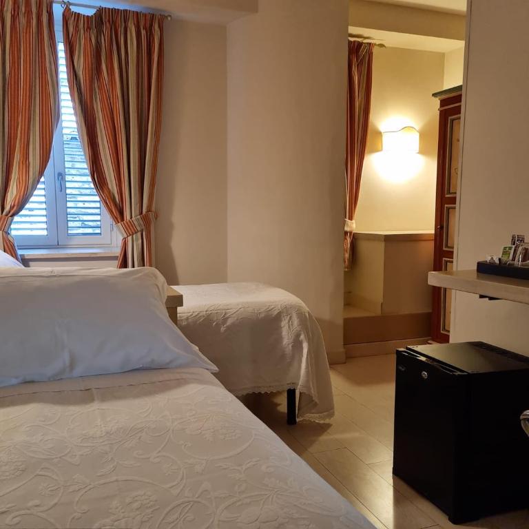 Hotel Virgilio - Camera Tripla - 4