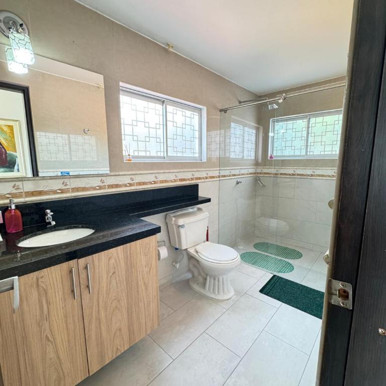 Hermosa casa en Anapoima, Excelente ubicación - Casa de 6 dormitorios - 24