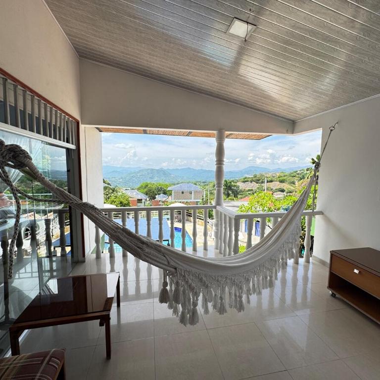 Hermosa casa en Anapoima, Excelente ubicación - Casa de 6 dormitorios - 6