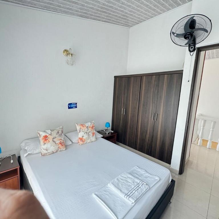 Hermosa casa en Anapoima, Excelente ubicación - Casa de 6 dormitorios - 17