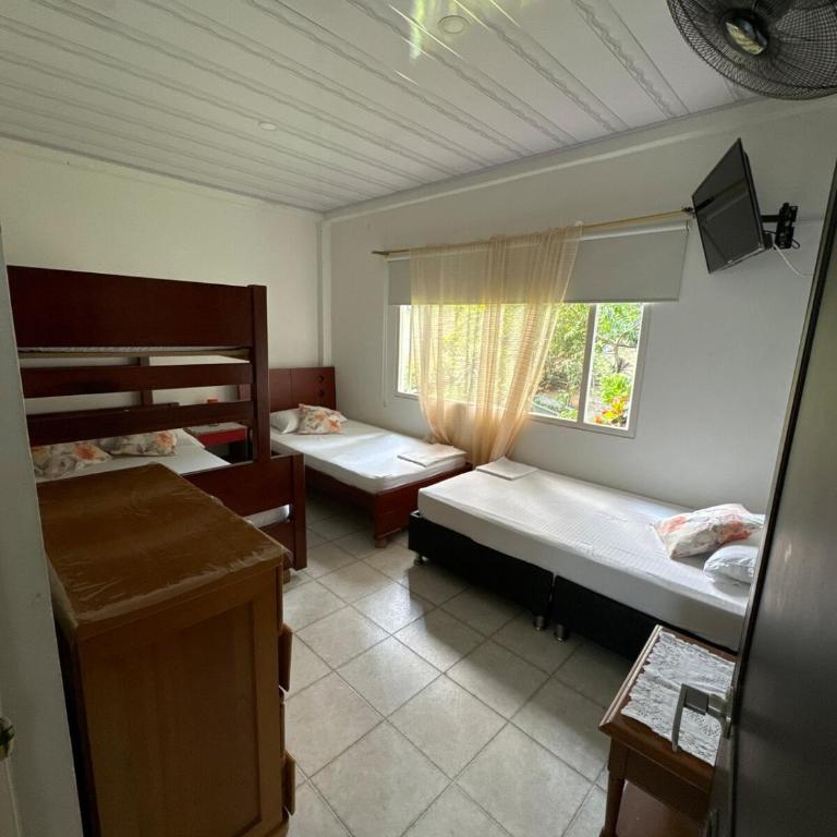Hermosa casa en Anapoima, Excelente ubicación - Casa de 6 dormitorios - 21