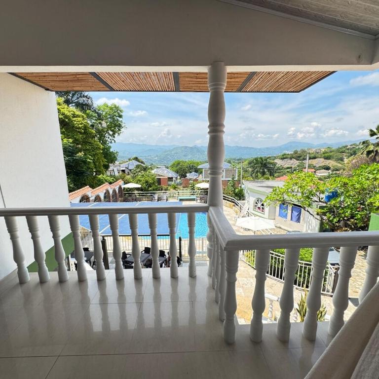 Hermosa casa en Anapoima, Excelente ubicación - Casa de 6 dormitorios - 40