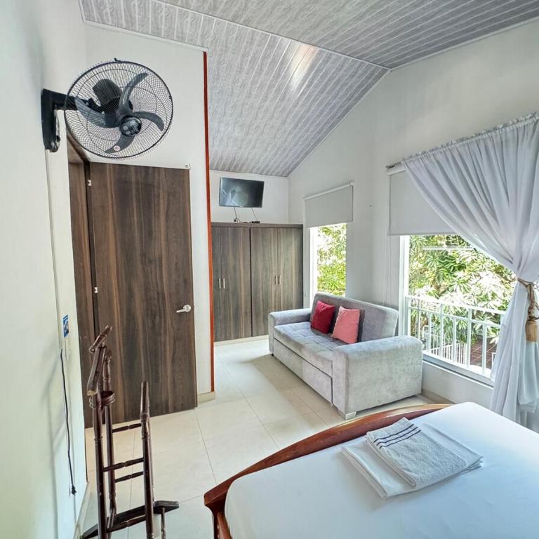 Hermosa casa en Anapoima, Excelente ubicación - Casa de 6 dormitorios - 16