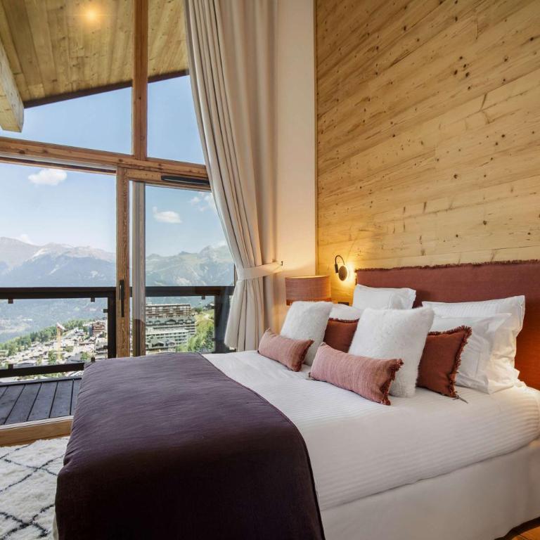 Luxury Penthouse - Panoramic Views, Walkway Balcony, Private Floor - Penthouse-Apartment - 3