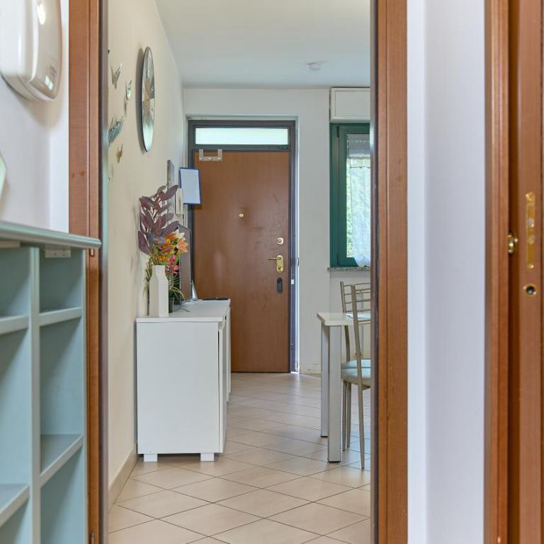 App 8 Accogliente Bilocale con Giardino - Apartamento de 1 dormitorio - 3