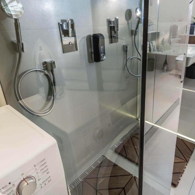 Modern Two Bedroom Central Apartment - Apartman sa 2 Spavaće Sobe - 26