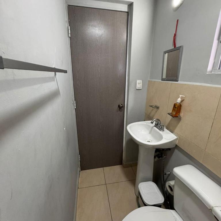 Explora CDMX metro y cultura a pasos - Two-Bedroom Apartment - 25