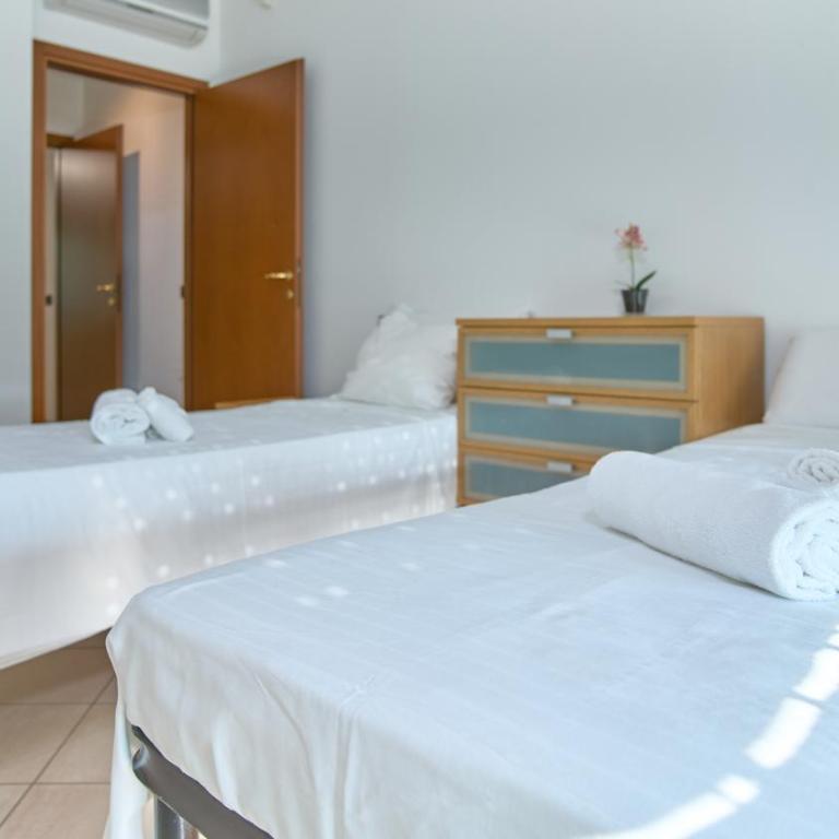 App 7 Modern apartment with private garden - Appartamento con 1 Camera da Letto - 8