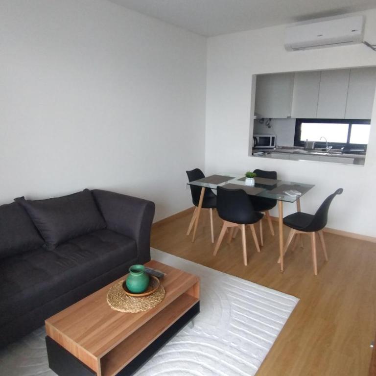 Escaleras a la Costanera - Apartamento de 2 dormitorios con vistas al río - 2