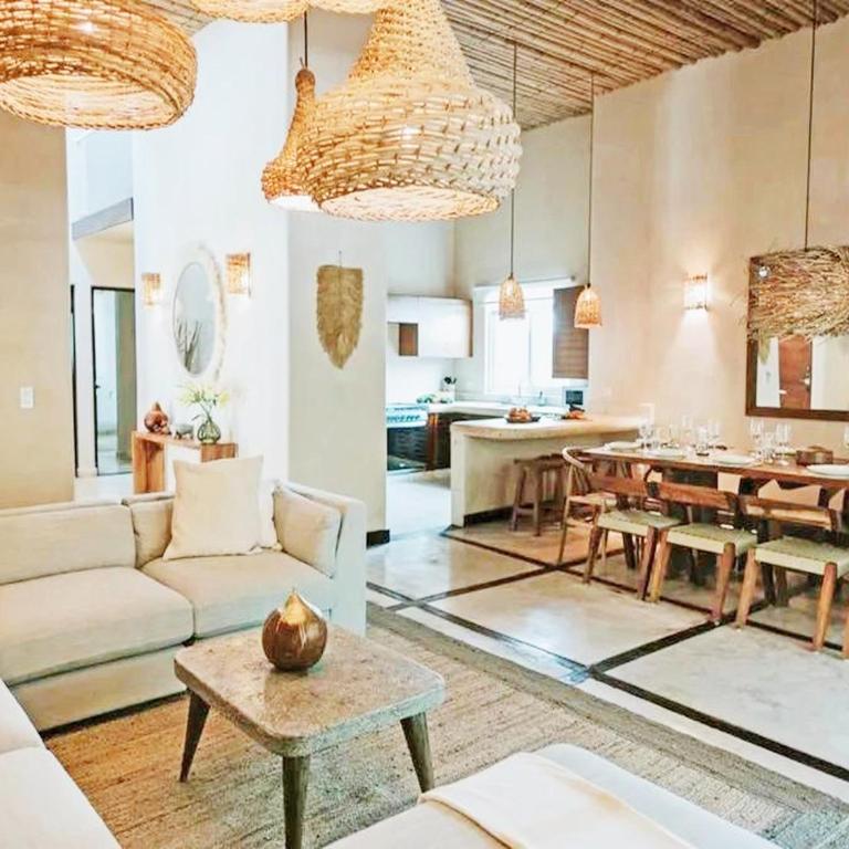 Boho-Chic Villa with 4 Bedrooms & 5 Bathrooms in Exclusive Playacar Phase 2 - Villa - 11