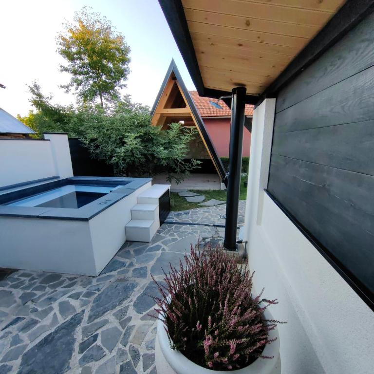 Garden Relax Bungalow "Deluxe Hotel Rooms, Pool, Parking" - Bungalov sa 1 Spavaćom Sobom - 23