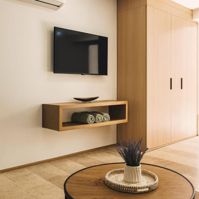 New Luxury Studio in the City Center - Studio with Terrace - 15