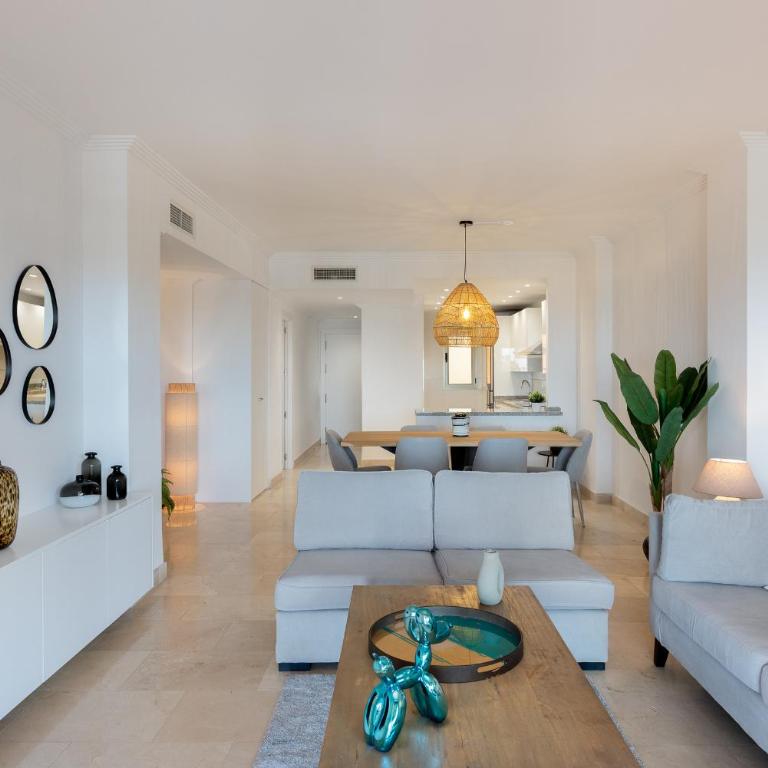 2-Bedroom Sea View Apartment in Benahavis - Apartamento de 2 dormitorios - 10