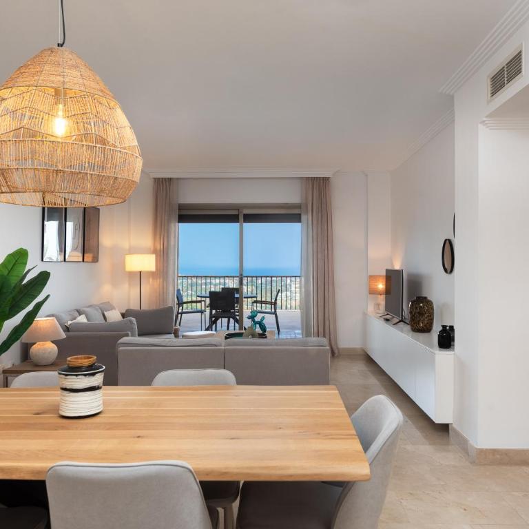 2-Bedroom Sea View Apartment in Benahavis - Apartamento de 2 dormitorios - 8