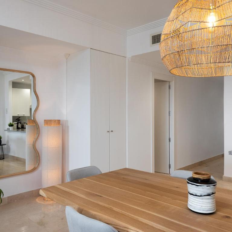 2-Bedroom Sea View Apartment in Benahavis - Apartamento de 2 dormitorios - 9