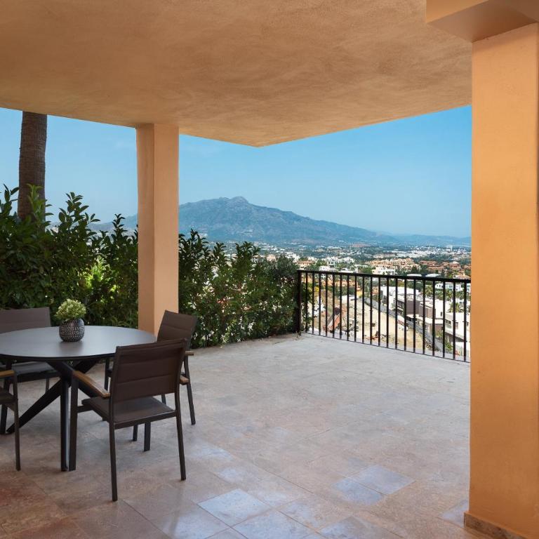 2-Bedroom Sea View Apartment in Benahavis - Apartamento de 2 dormitorios - 13