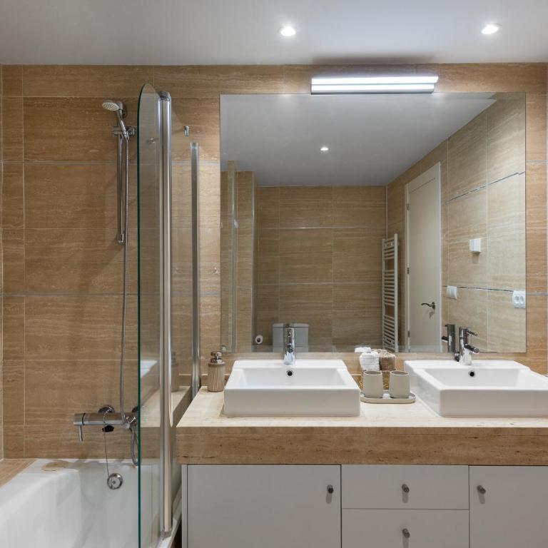 2-Bedroom Sea View Apartment in Benahavis - Apartamento de 2 dormitorios - 17